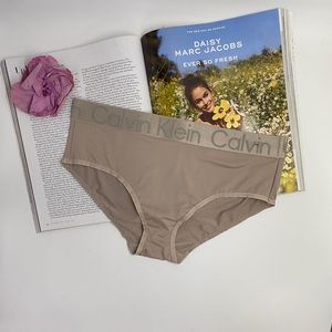 new Calvin Klein mid-rise Bikini 1 pack Wide Band